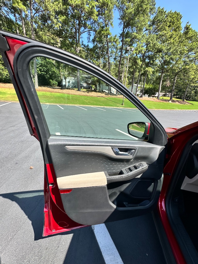 2020 Ford Escape SE - Photo 12