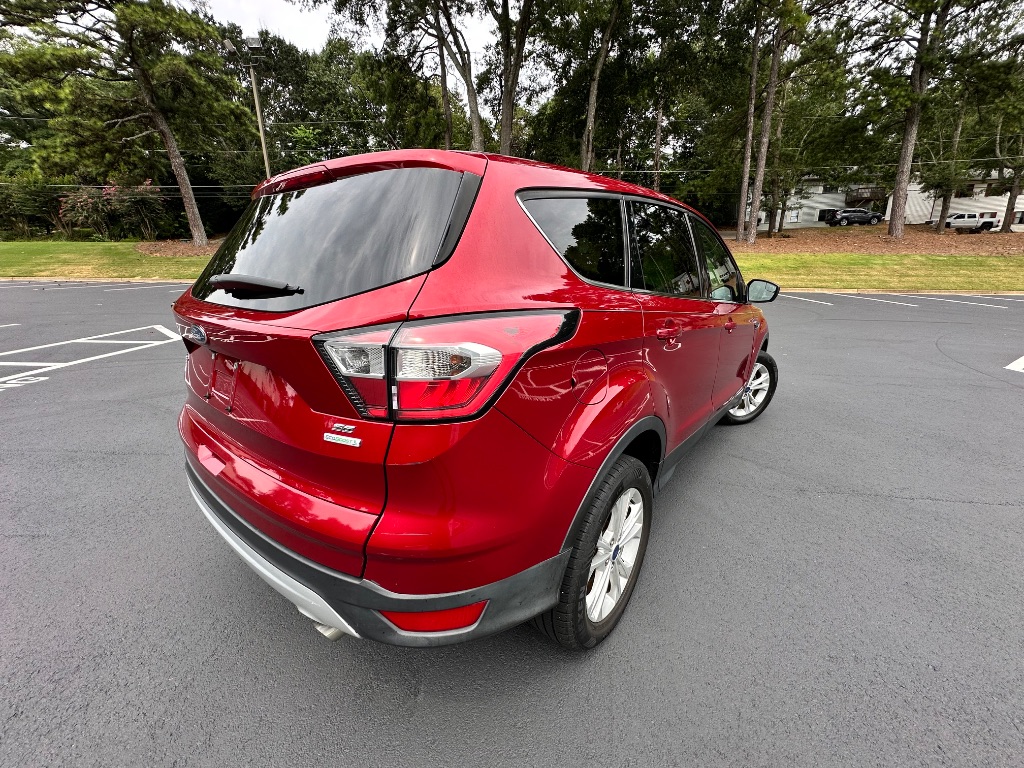 2017 Ford Escape SE - Photo 9