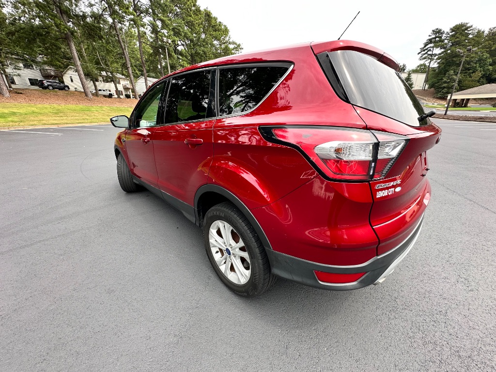 2017 Ford Escape SE - Photo 7