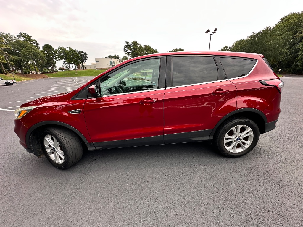 2017 Ford Escape SE - Photo 6