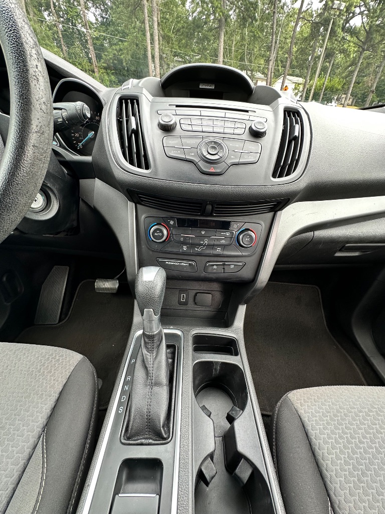2017 Ford Escape SE - Photo 24