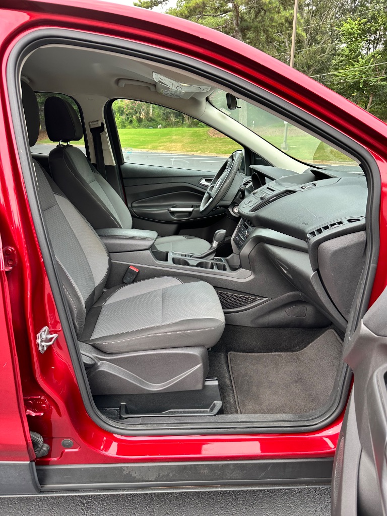 2017 Ford Escape SE - Photo 21
