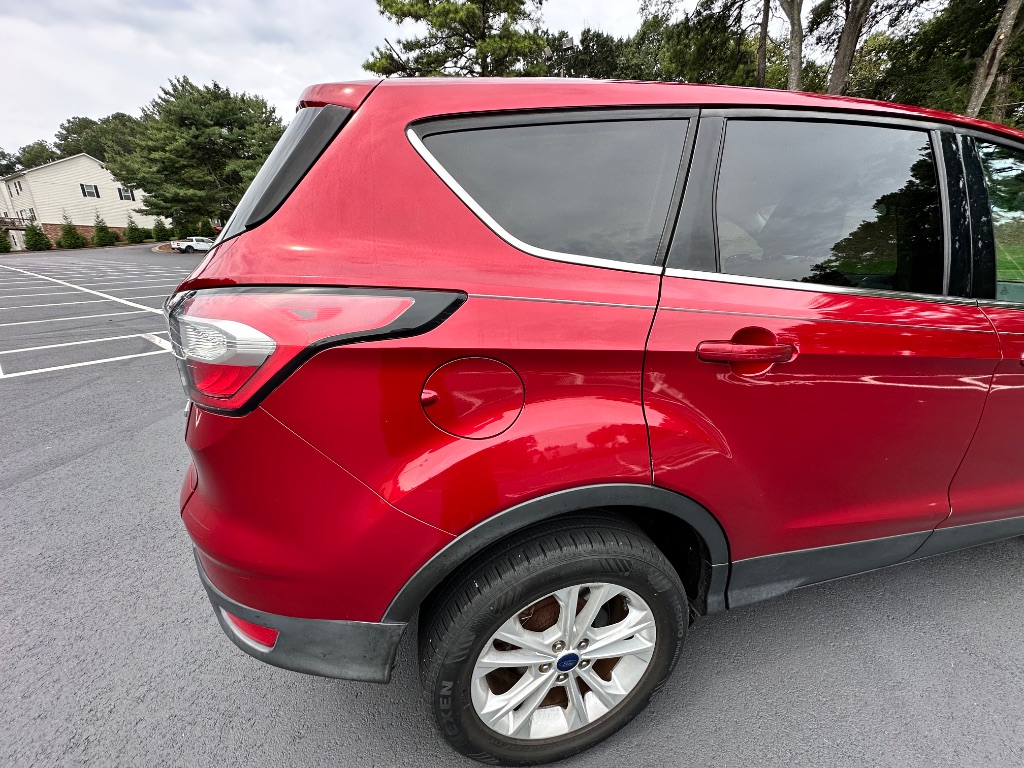2017 Ford Escape SE - Photo 10