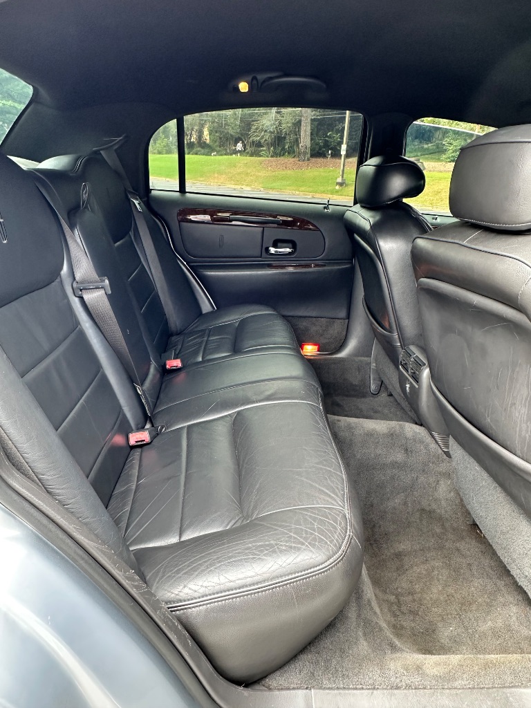 2002 Lincoln Town Car Signature - Photo 15