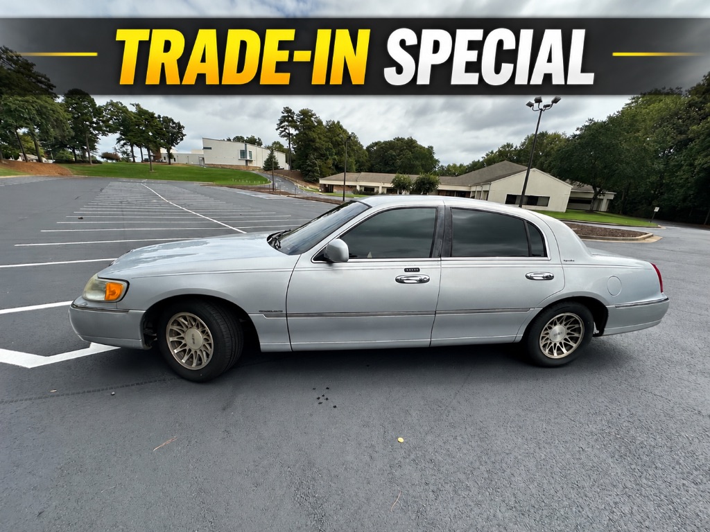 2002 Lincoln Town Car