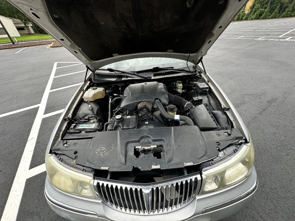 2002 Lincoln Town Car Signature - Photo 20